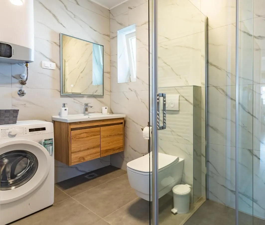 Royal Place Nin Apartment
