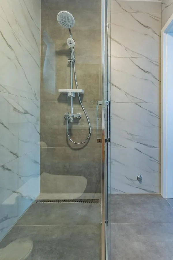 Apartment Royal Place Nin